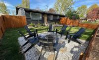 Cozy Home with Fire Pit, 1 mile from DT Nampa - Chambres d’hôtes Nampa