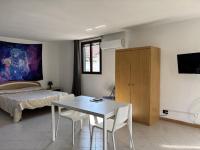 Estudio con terraza