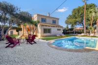 Private Garden Villa near Valencia with Cinema and Gym - B&B L'Eliana