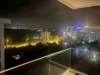 Anais Top Floor Bel Air Luxury Apartment Mamaia Nord - Chambres d'hôtes Mamaia