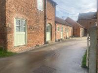 The Dovecote - Peaceful Short-Stay Cottage for Contractors & Getaways near Gainsborough - B&B Gringley on the Hill