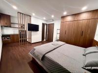 Classic One-Bedroom Apartment with King Bed