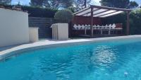 Villa Design Mougins - Pool House & Piscine sous les Palmiers - B&B Mougins