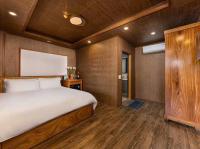 King Room with Mountain View
