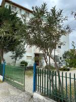 Drin's Seaside Apartment - B&B Kavajë