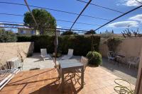 At Tinou's spacious quiet house with garden for 2 people - Ferienwohnung L’Isle-sur-la-Sorgue