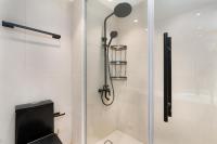 Renovated Studios in Nature at Discovery Gardens - B&B Dubai