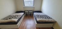 Zimmer 3 von 3 mit Gemeinschaftsbad-Küche, 30min Köln Messe Bahnhof, 5min Leverkusen Bahnhof Zentrum - Ferienwohnung
