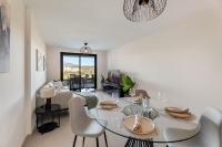2 Bedroom Apartment with Spectacular Views in Hercesa Calanova Golf - B&B La Cala De Mijas