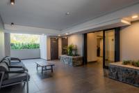7 on Bantry Luxury Residence 305 - B&B