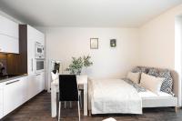 ALURE RESIDENCES 14 & 24h self check-in, private parking in front of the apartment building included, new building, CITY CENTER - Bed and Breakfast Banská Bystrica