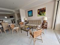 Apartamento de 2 dormitorios con balcón