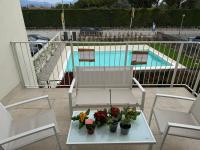 The Lake Breeze - Residence with Pool - Chambres d’hôtes Peschiera del Garda