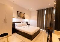 Central Studio Suite at Embassy Gardens - B&B