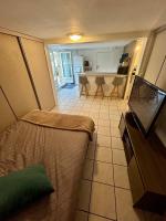 Charmant t2 dans une belle villa piscine - B&B Brive-la-Gaillarde