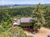 Breathtaking Views Elevated Comfort Pets Welcome - Bed and Breakfast Prescott