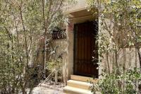 1022 · Charming 2BR Townhouse - Bed and Breakfast