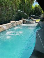 New, Desert Private Oasis Pool, Spa and Game room - B&B