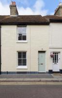Retro Inspired Design Home in the Heart of Sandwich - Bed and Breakfast Sandwich