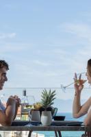 Sarti Premium Suites - Bed and Breakfast
