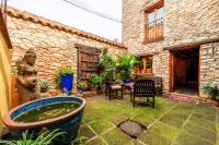 Ca la petita den chinascas - Bed and Breakfast