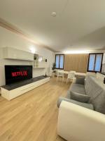 Piazza San Giacomo - Elegant Apartment - Ferienwohnung Udine