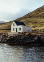 Fiskahúsið - Waterfront Cabin - Stunning Views - B&B Kaldbak