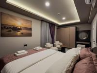 Suite with Garden View