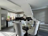 Luxury Villa with Jacuzzi 4 Bedroom 4 Bath - B&B Baños