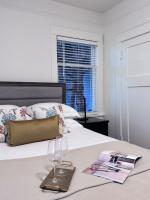 Deluxe Master Queen Bedroom Private Bathroom in Vancouver West - Chambres d’hôtes