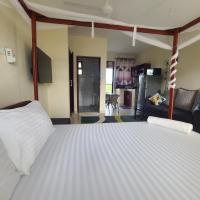 Deluxe Queen Studio