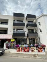 Lux Apartmani Djukic - Bed and Breakfast Dobra Voda