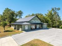 8-Bedroom Branson Retreat- Hot Tub & Porch Swings - Chambres d'hôtes Branson