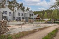 Holiday Home by Lake Wise ka near Baltic Beach - B&B Wisełka