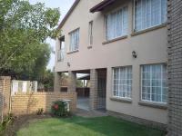 B&B Secunda - De Zevende Hemel Guesthouse - Bed and Breakfast Secunda