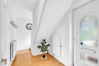 Hillview House By My Getaways - B&B