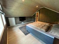 Ny, stor hytte nær Røros sentrum! - Bed and Breakfast Røros