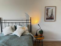 Spacious&Cozy Family Apartment in Rees - B&B