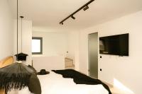 Standard Suite | Sea View & Ensuite Hot tub