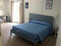 Chambre Lit King-Size - Vue sur Piscine