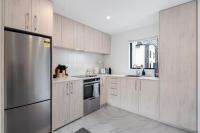 Tranquil Stay at Rainey Grove - B&B Lower Hutt