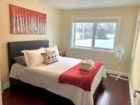 Spacious 6 beds 3 baths home in Central WiFi parking AC - B&B Edmonton