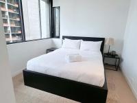 A Chic 2BR Apt Across from Southern Cross Station - B&B Melbourne