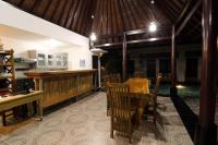 Sanur Guest House - Bed and Breakfast Kelurahan Sanur