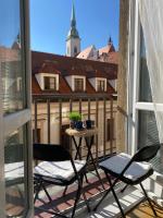 Audrey Hepburn Apartment Cathedral View TOP Location Air Conditioned - B&B Bratislava
