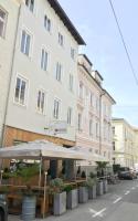 Apartment mit 3 Schlafzimmern und Balkon mit Stadtblick