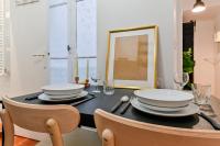 Flora - Hypercentral City trip Cozy - by TGB - Chambres d’hôtes Ajaccio