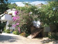 Appartamento con 2 Camere da Letto e Balcone