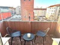 GÖH-moderne Wohnung in zentraler Lage, Balkon, self-check-in, WLAN, Netflix, DisneyPlus - B&B