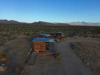 Secluded Glamping Eco-Pod Rental in the Mojave Desert near Ridgecrest, California - Chambres d'hôtes Ridgecrest